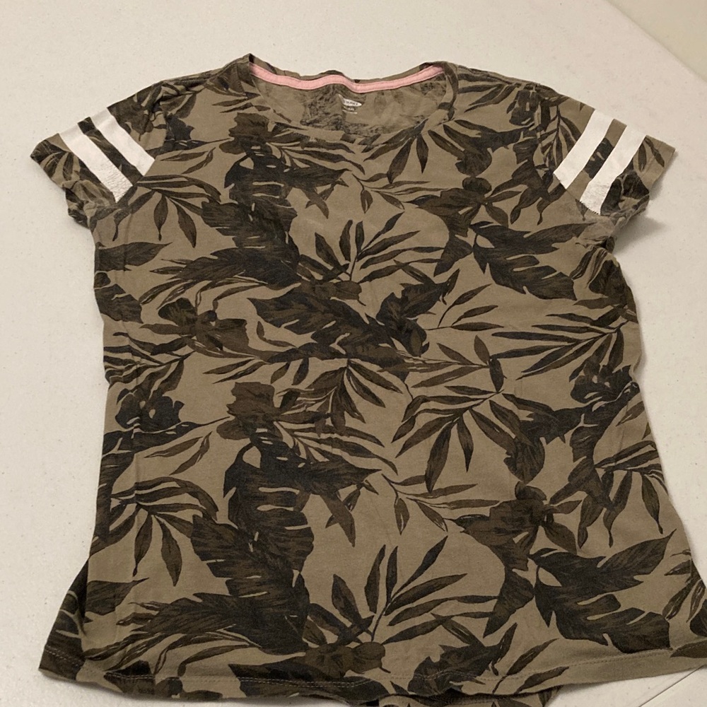 Girls Old Navy Pattern T-Shirt